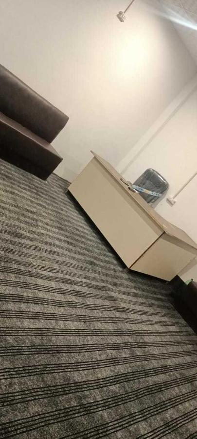 Oyo Golden Inn Hotel Meerut Eksteriør billede